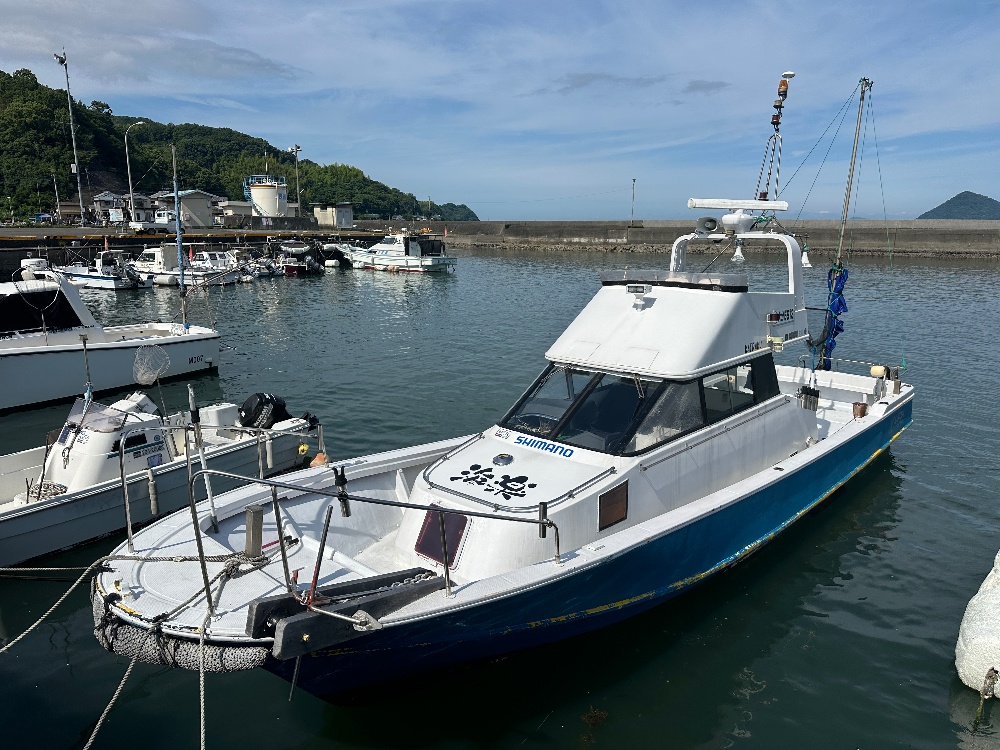 大分県臼杵市の遊漁船『海楽（kairaku)』
