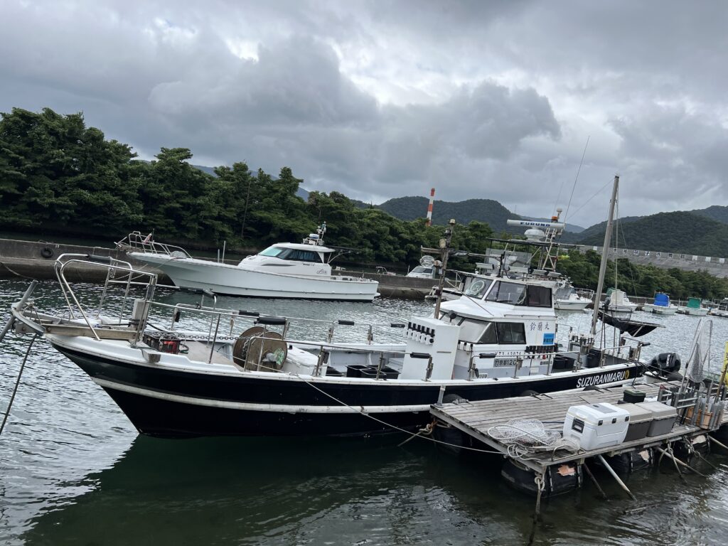 鈴蘭丸（京都府舞鶴市）　イカメタル・オモリグ　2024年8月17日（土）