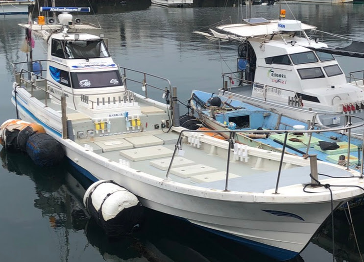 高松遊漁船『勝栄丸』